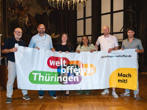 Der Gründungsvorstand: Thomas Scharfstädt, Rikola-Gunnar Lüttgenau, Stefanie Waterstradt, Doreen Denstädt, Michael Samir Saad, André Kranich (v. links)  nicht im Bild: Susanna Viehmann. Foto: Denise Leisner